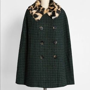 ModCloth Emerald Houndstooth Cape